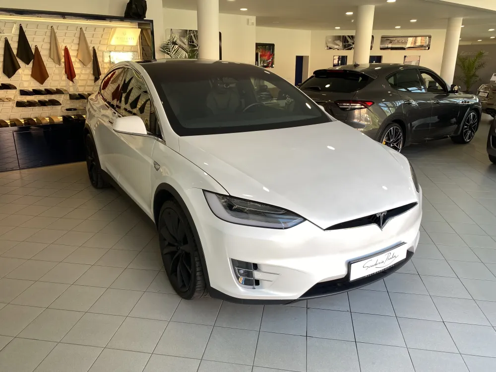 Tesla Model X PERFORMANCE - Raven / Ludicrous Mode foto 3