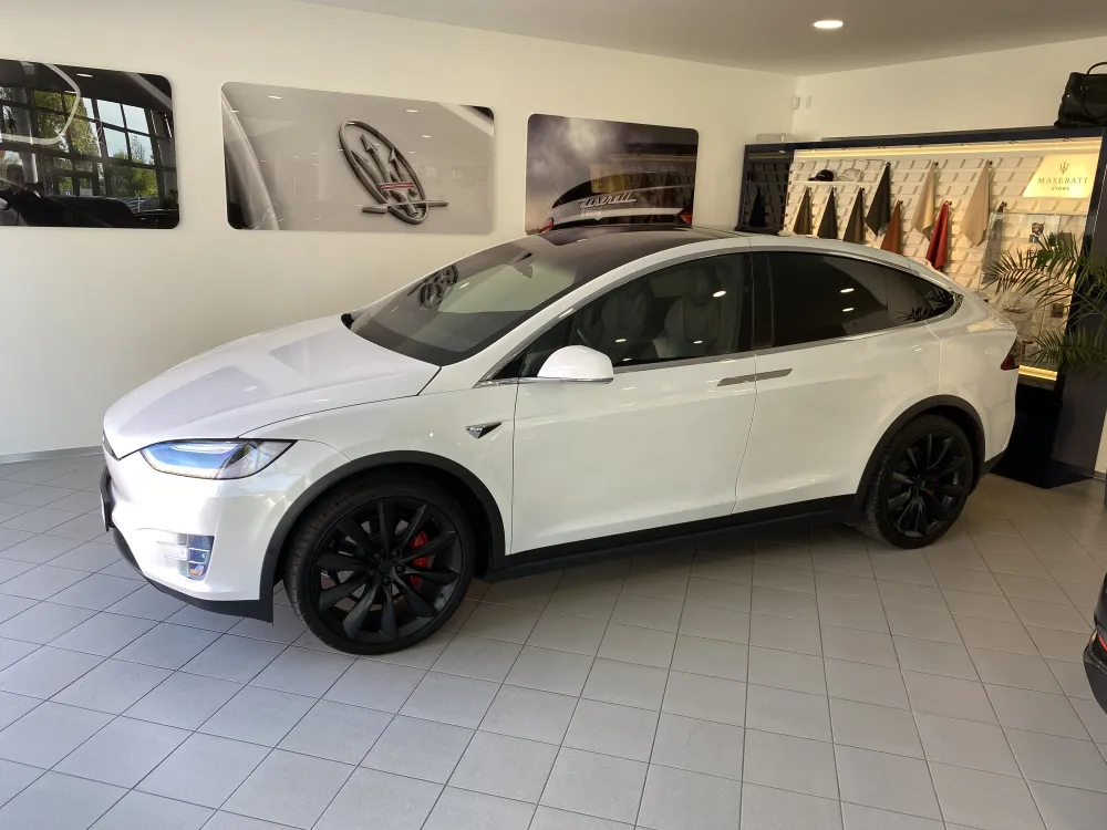 Tesla Model X PERFORMANCE - Raven / Ludicrous Mode foto 4