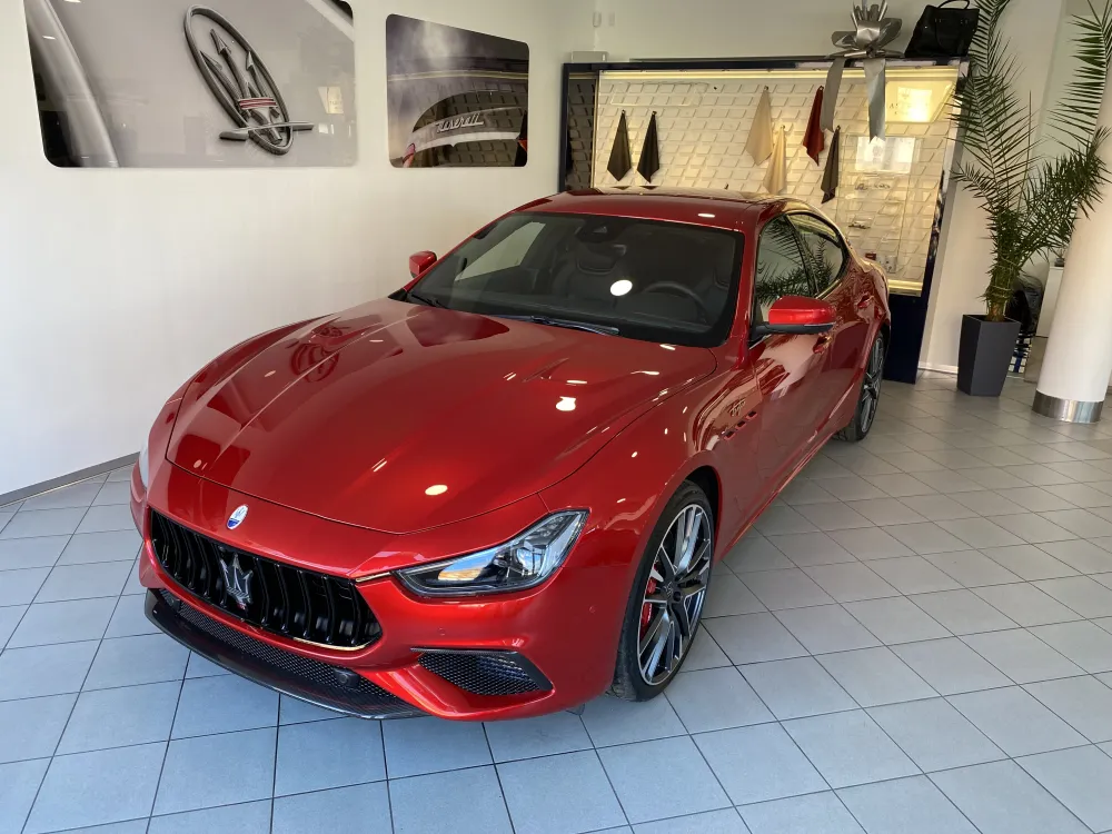 Maserati Ghibli foto 1