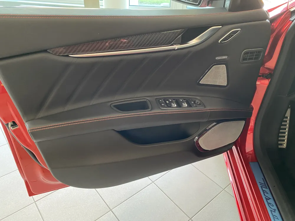 Maserati Ghibli foto 10
