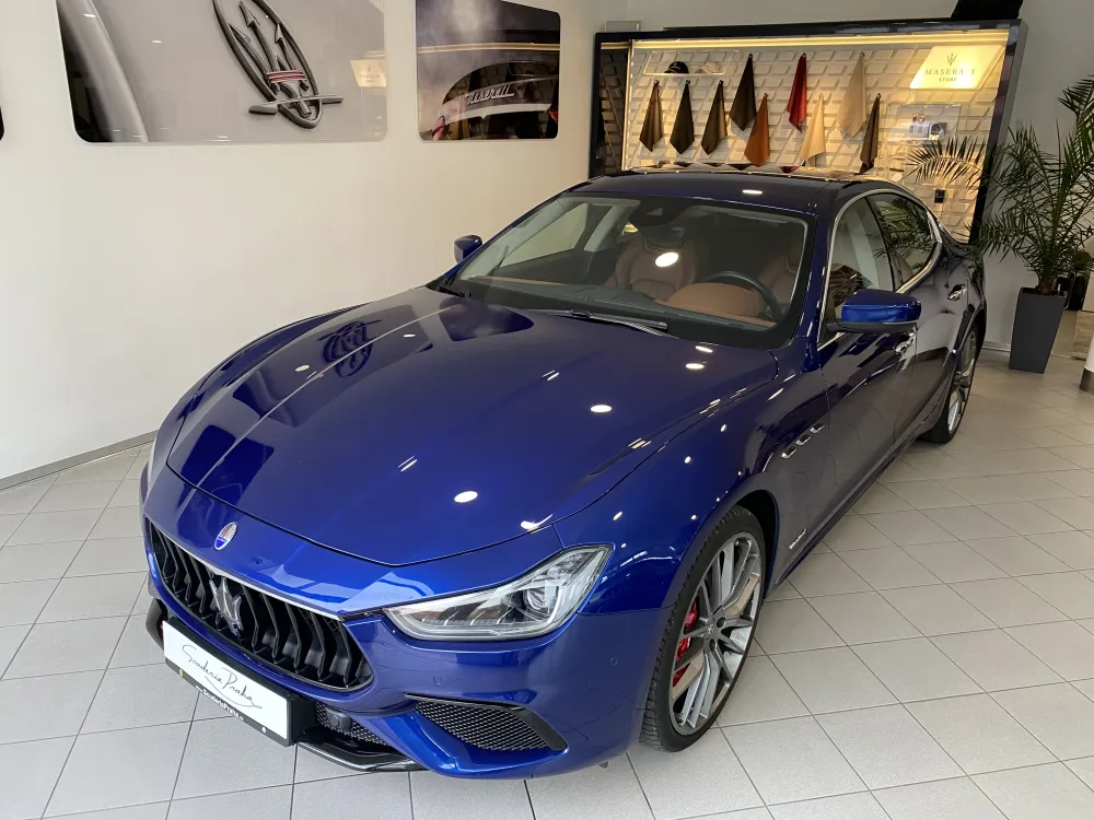 Maserati Ghibli foto 1