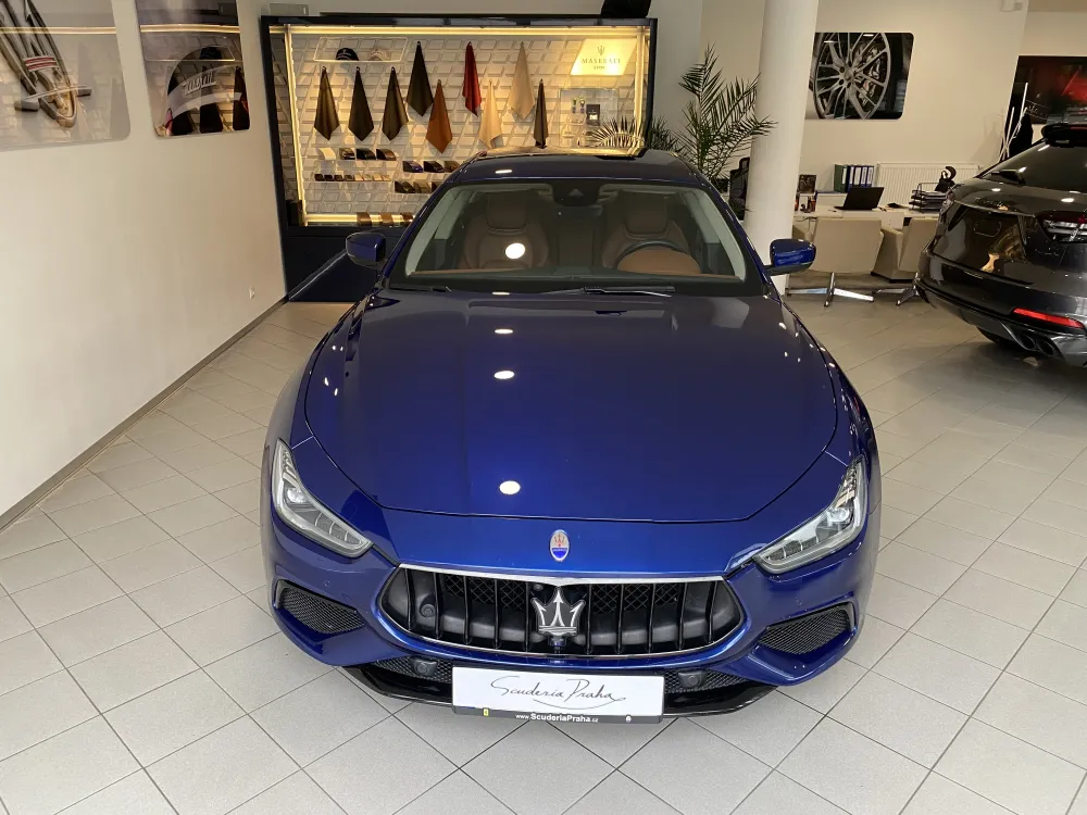Maserati Ghibli foto 2