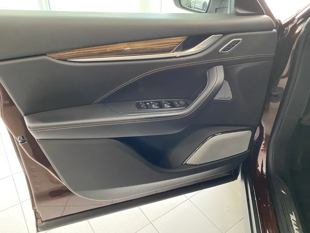 Maserati Levante foto 13