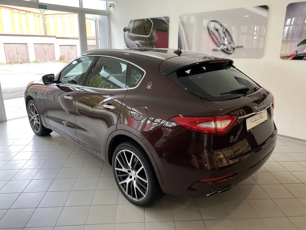 Maserati Levante foto 4