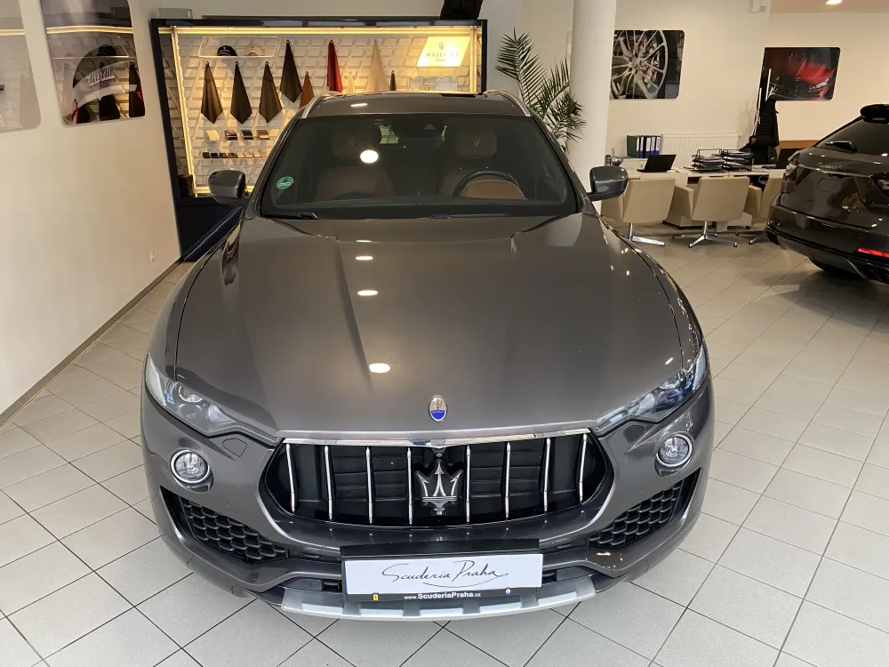 Maserati Levante foto 2