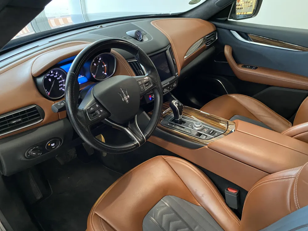 Maserati Levante foto 9