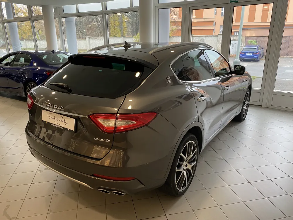 Maserati Levante foto 6