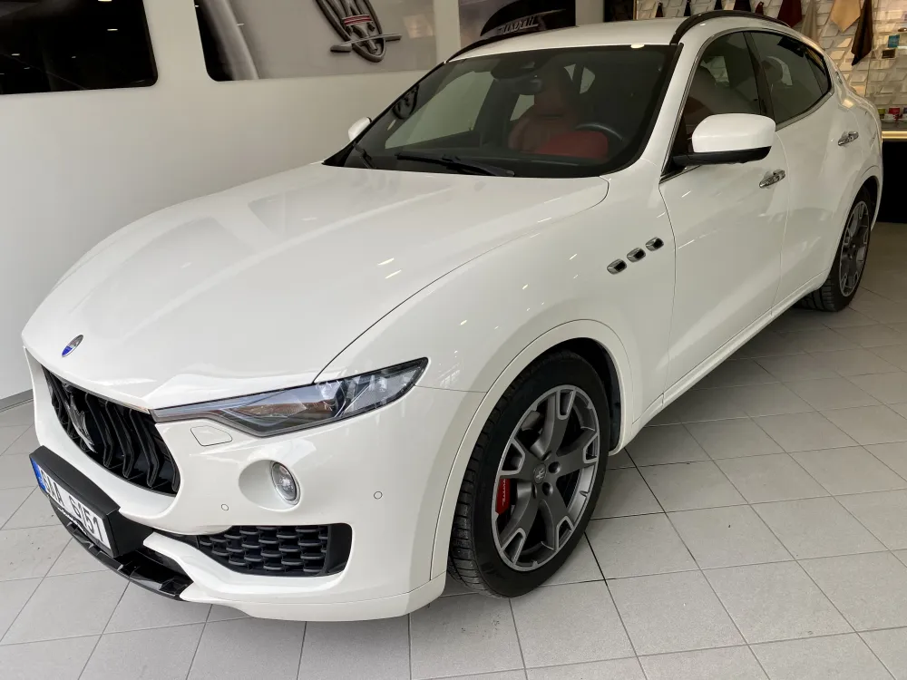 Maserati Levante foto 1