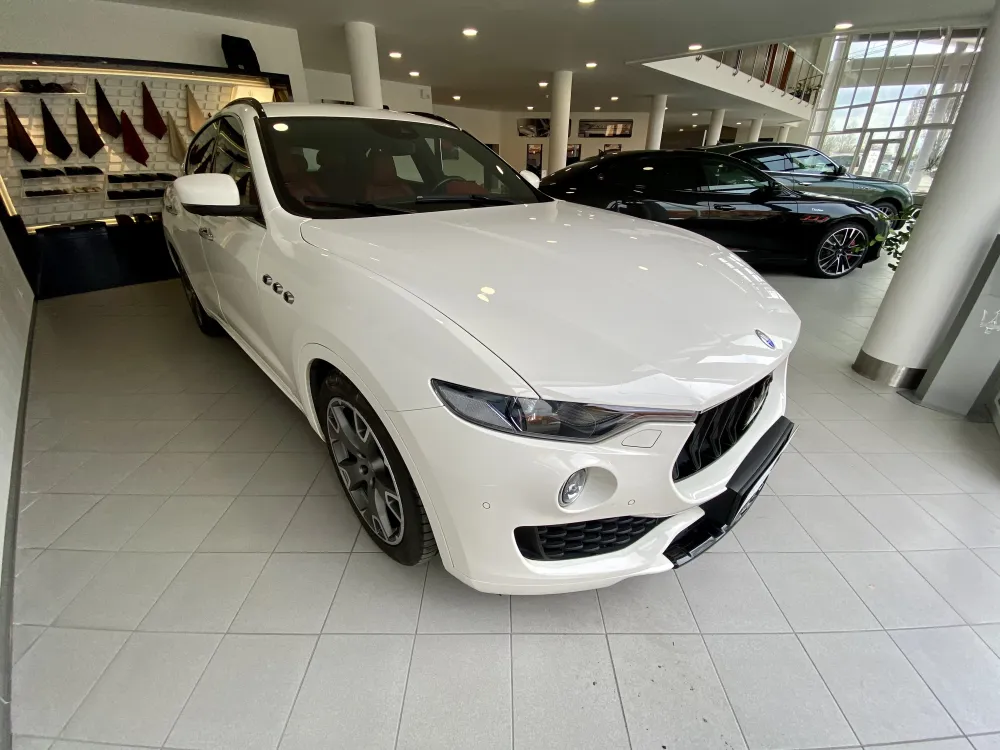 Maserati Levante foto 8