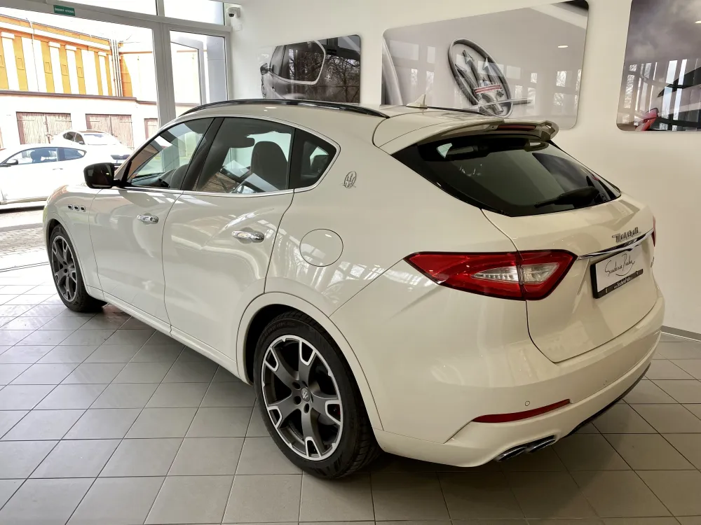 Maserati Levante foto 6