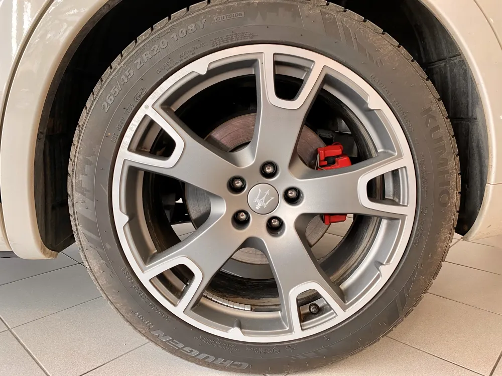 Maserati Levante foto 18