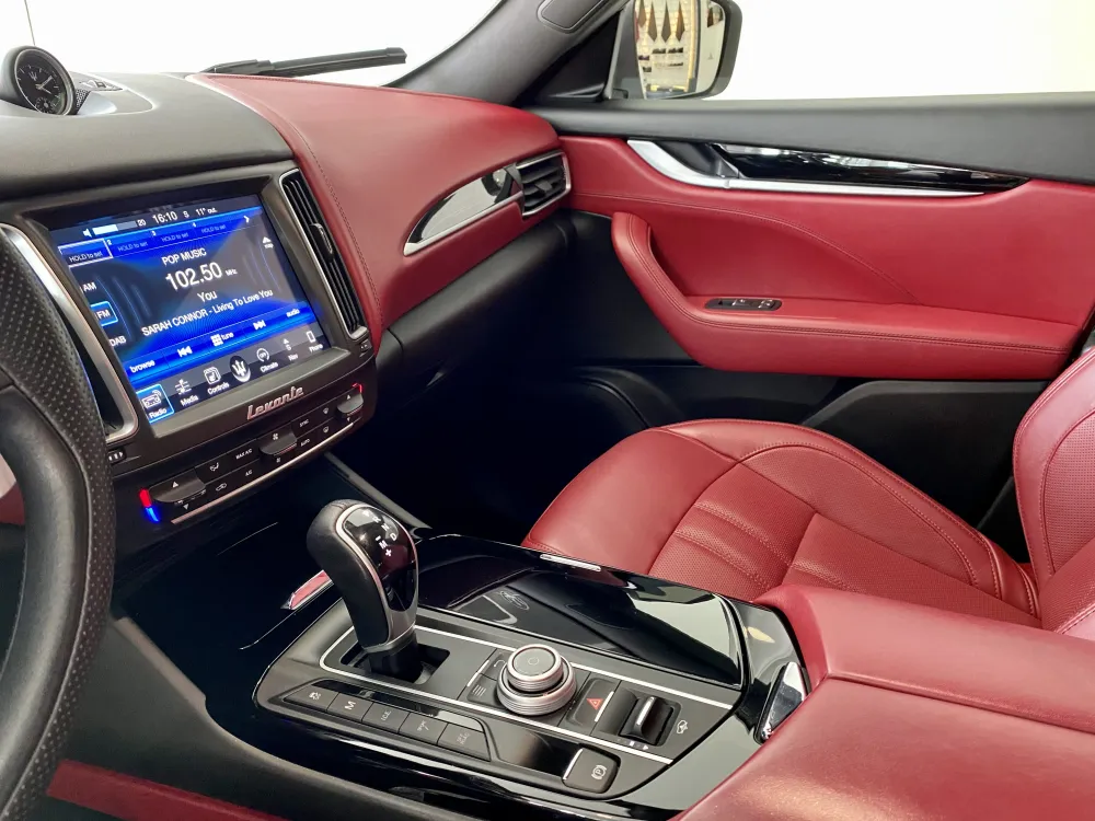 Maserati Levante foto 12