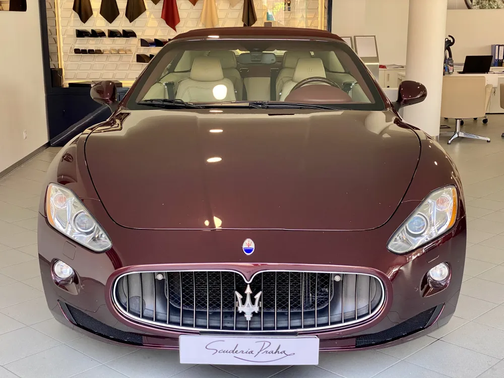Maserati GranCabrio foto 2