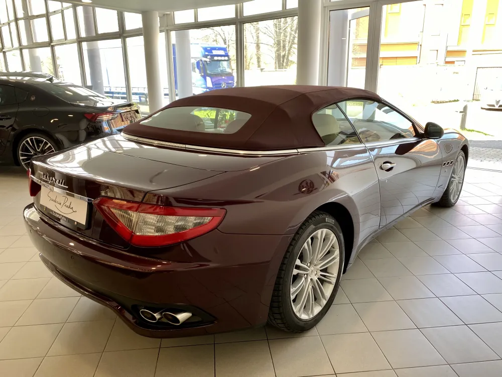 Maserati GranCabrio foto 4