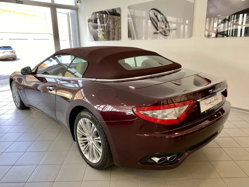Maserati GranCabrio foto 7