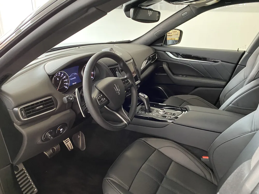 Maserati Levante foto 10