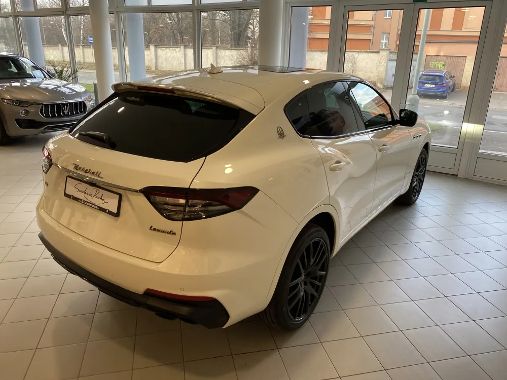 Maserati Levante foto 6