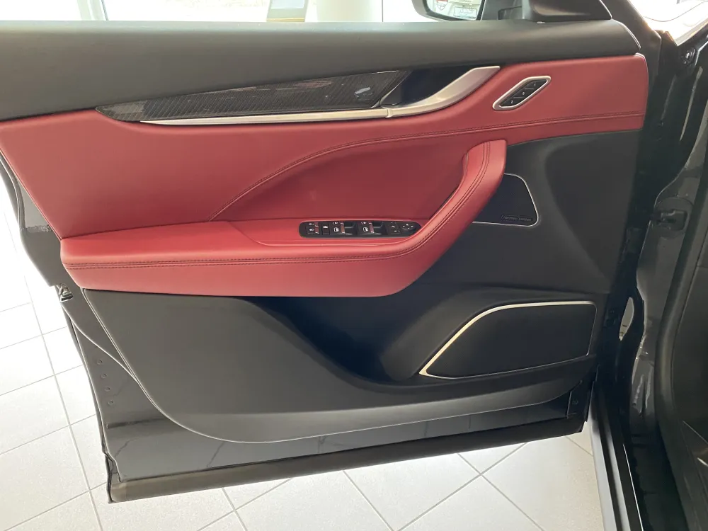 Maserati Levante foto 12