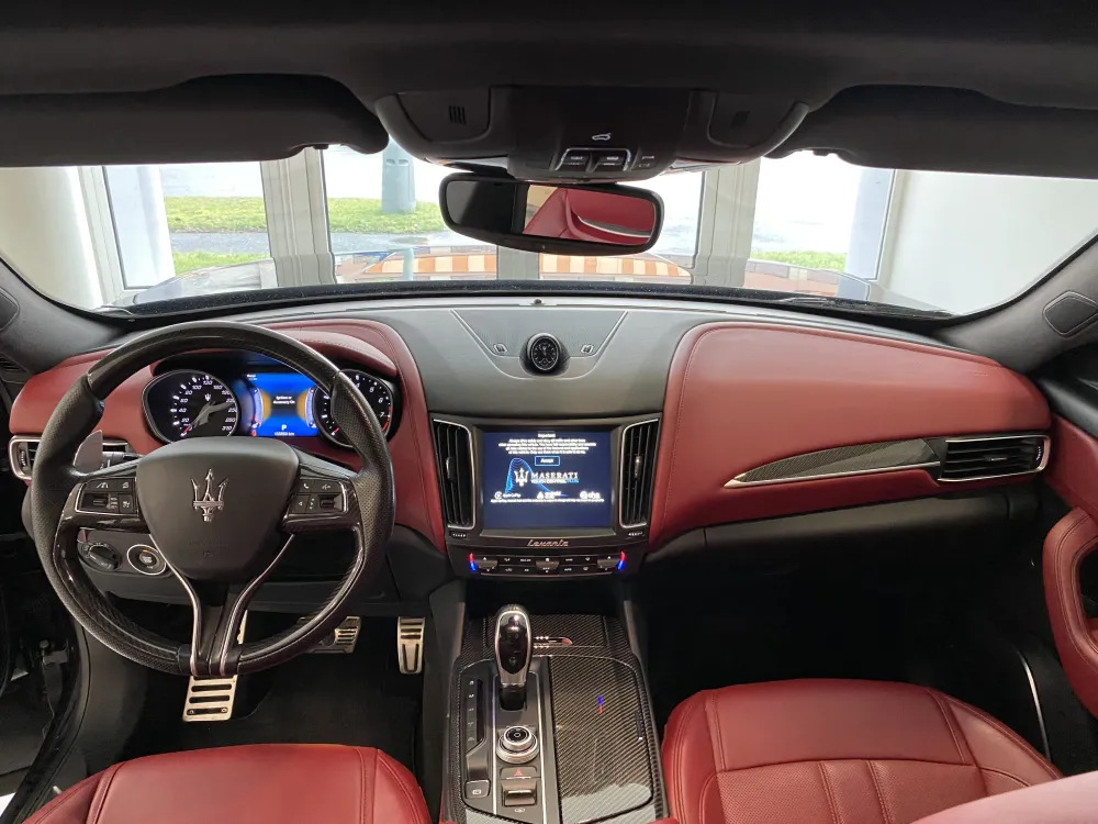 Maserati Levante foto 11