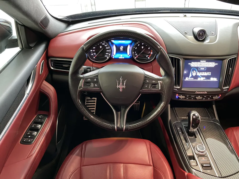 Maserati Levante foto 10