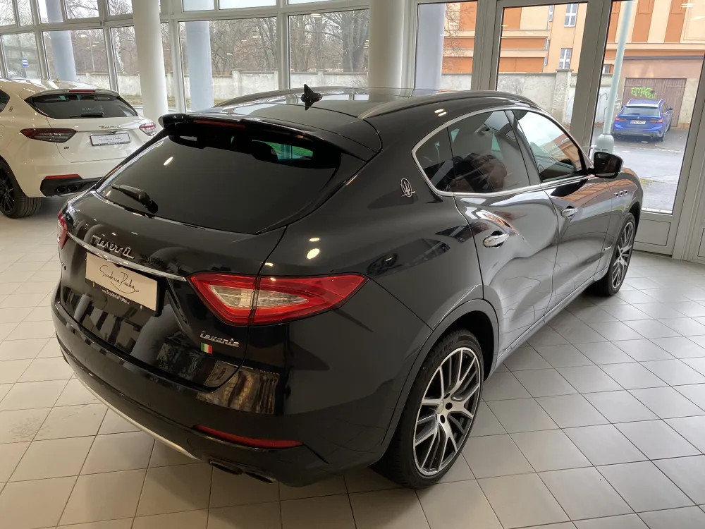Maserati Levante foto 4