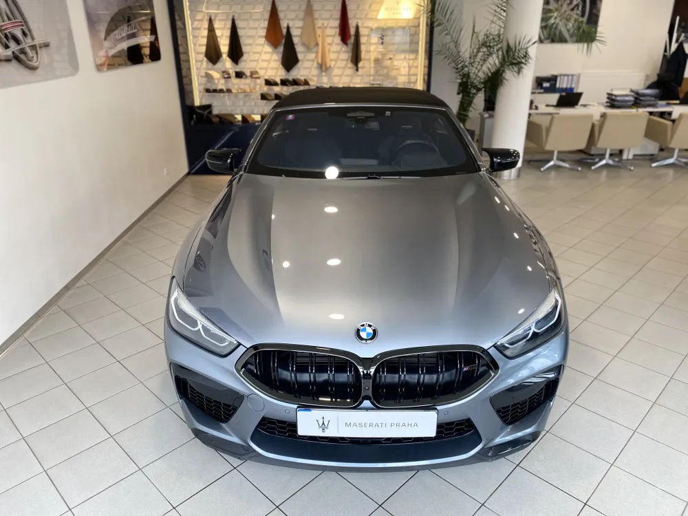 BMW M8 foto 2