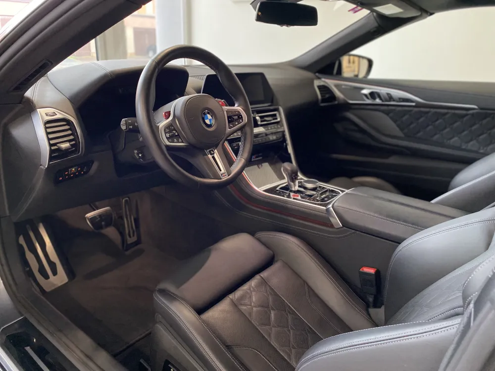 BMW M8 foto 12