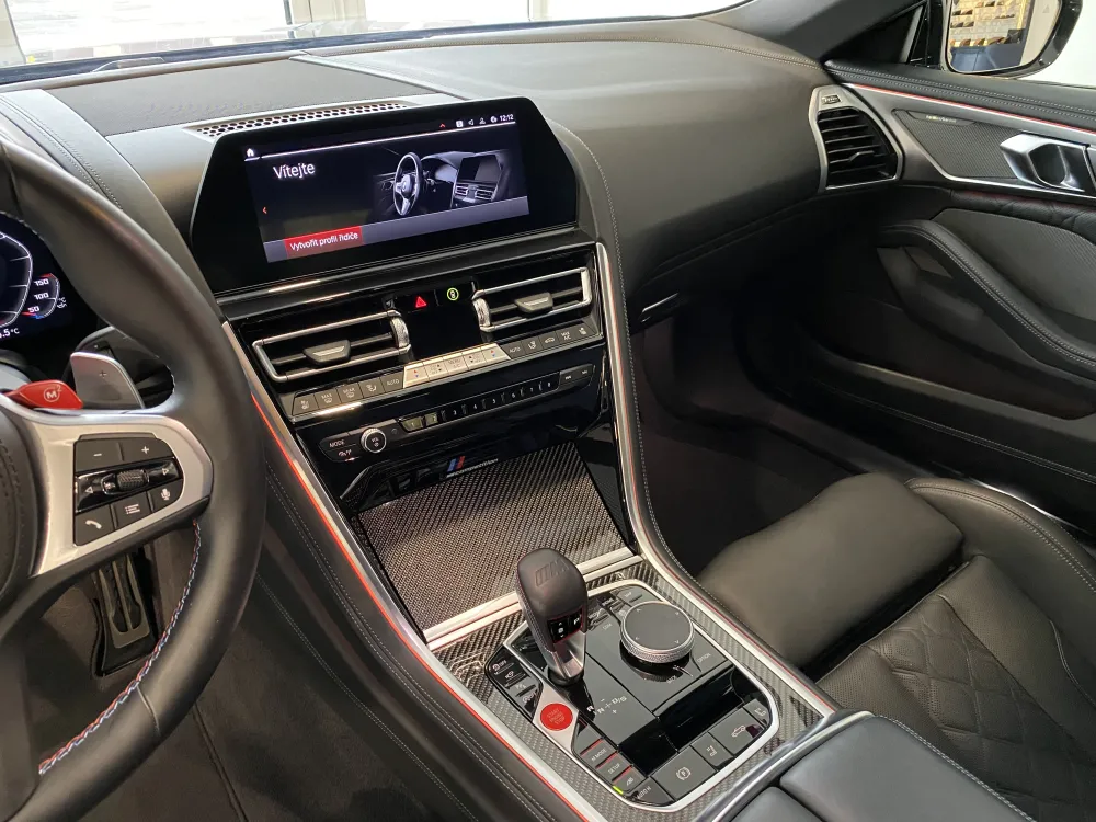 BMW M8 foto 21
