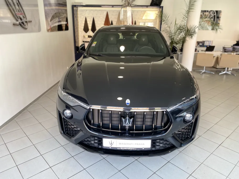 Maserati Levante foto 2