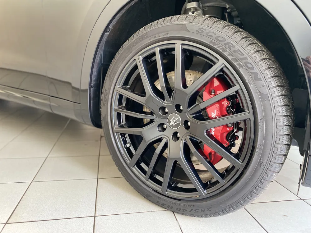Maserati Levante foto 8