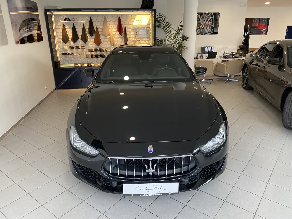 Maserati Ghibli foto 2