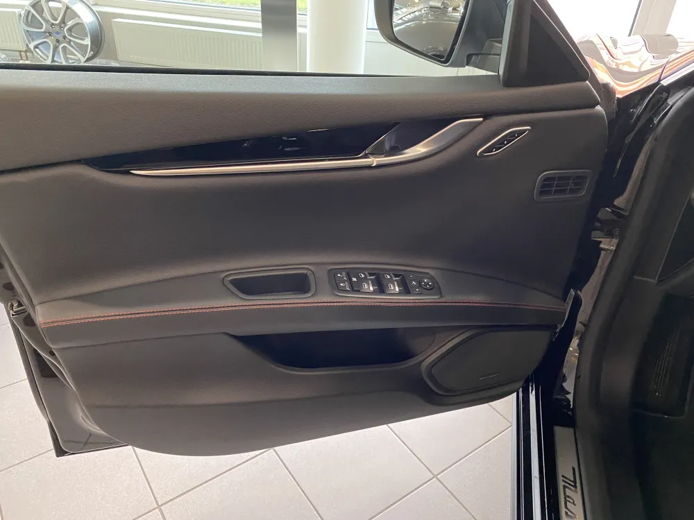 Maserati Ghibli foto 15