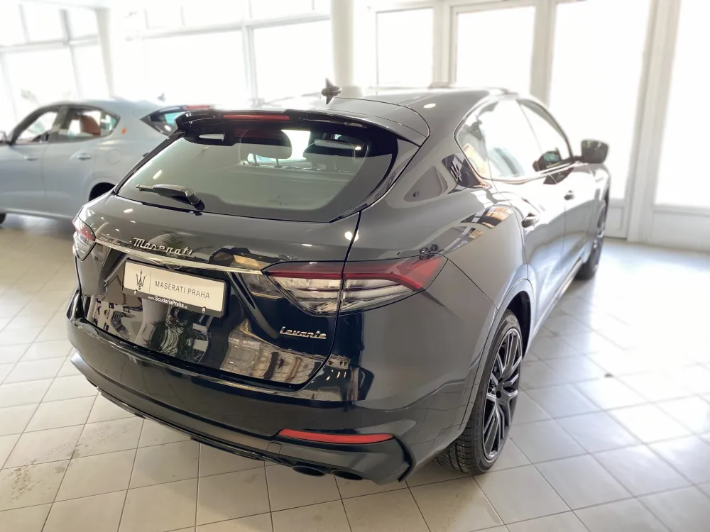 Maserati Levante foto 7