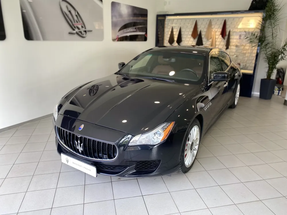 Maserati Quattroporte foto 1