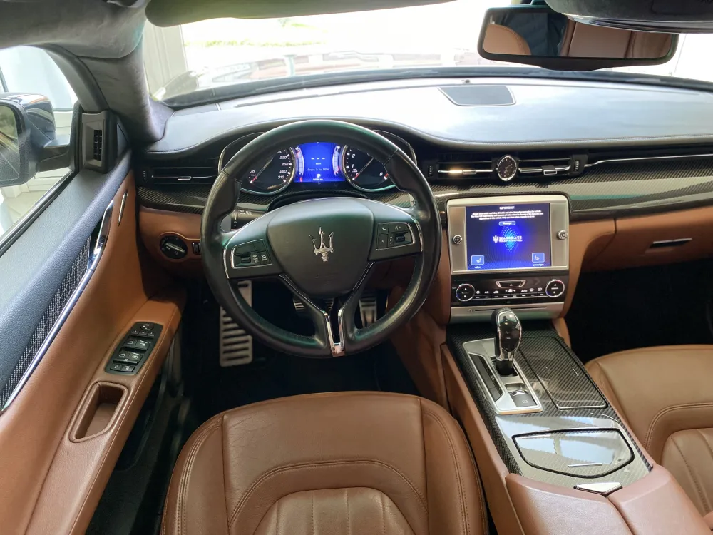 Maserati Quattroporte foto 13
