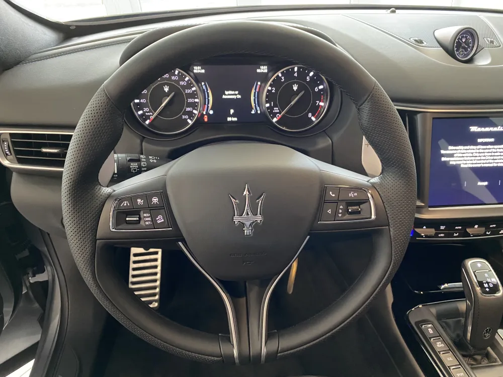 Maserati Levante foto 13