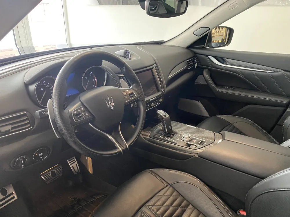 Maserati Levante foto 9