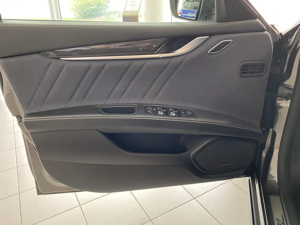 Maserati Ghibli foto 14