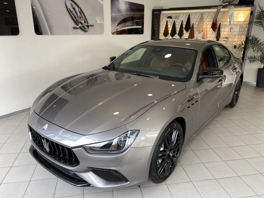 Maserati Ghibli foto 1