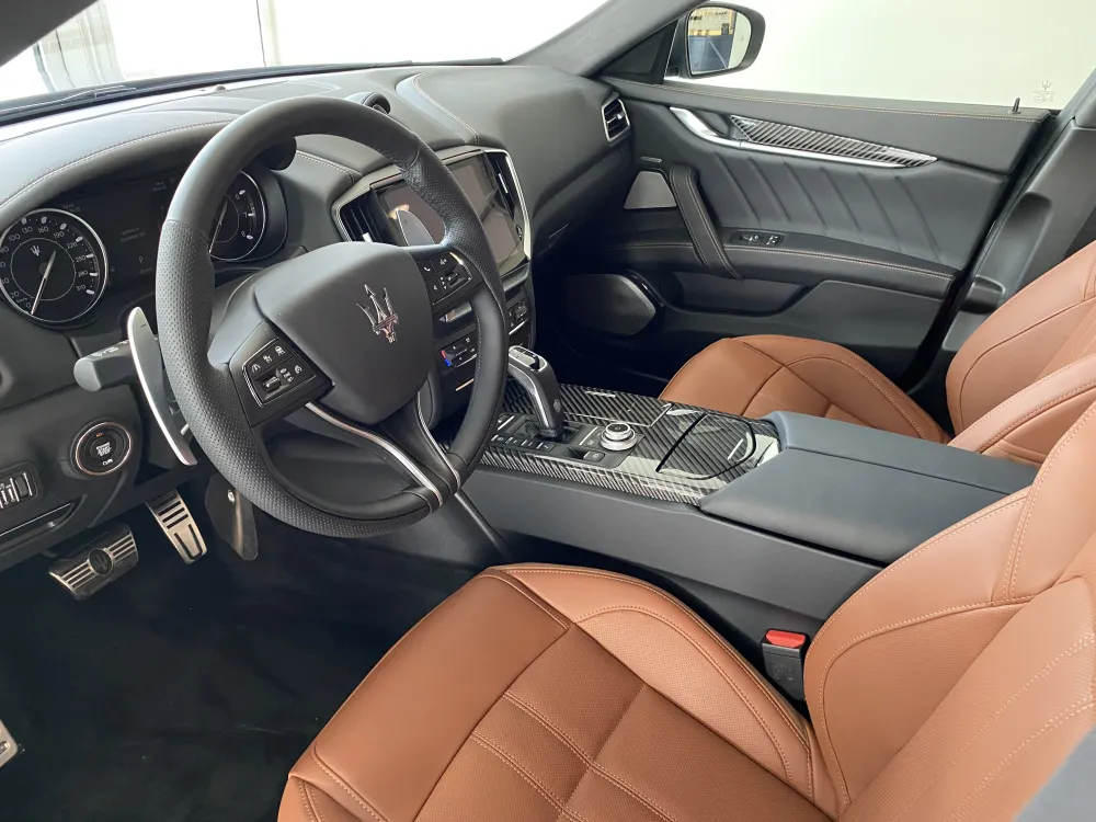 Maserati Ghibli foto 12