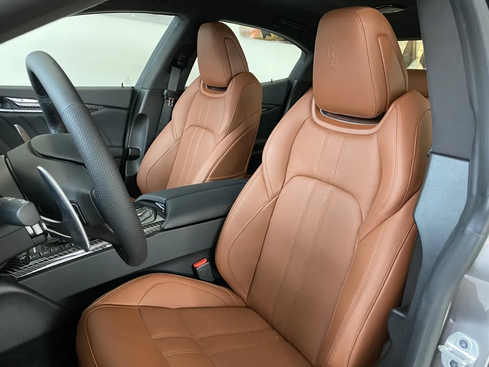 Maserati Ghibli foto 11