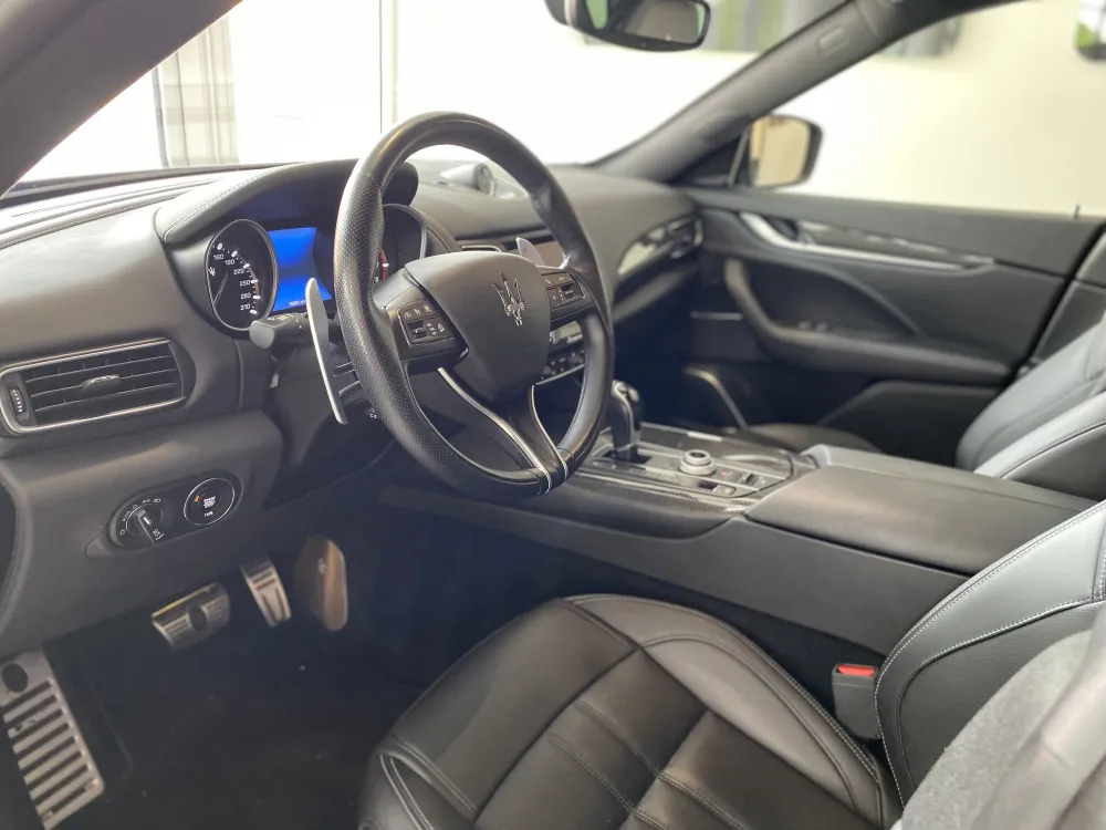 Maserati Levante foto 8