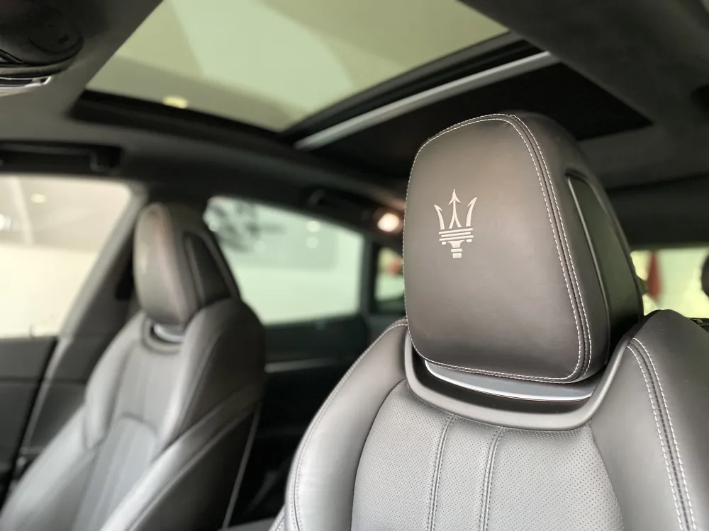 Maserati Levante foto 11