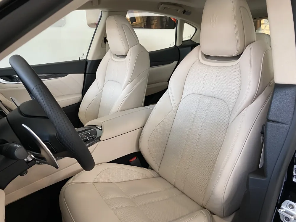 Maserati Levante foto 9