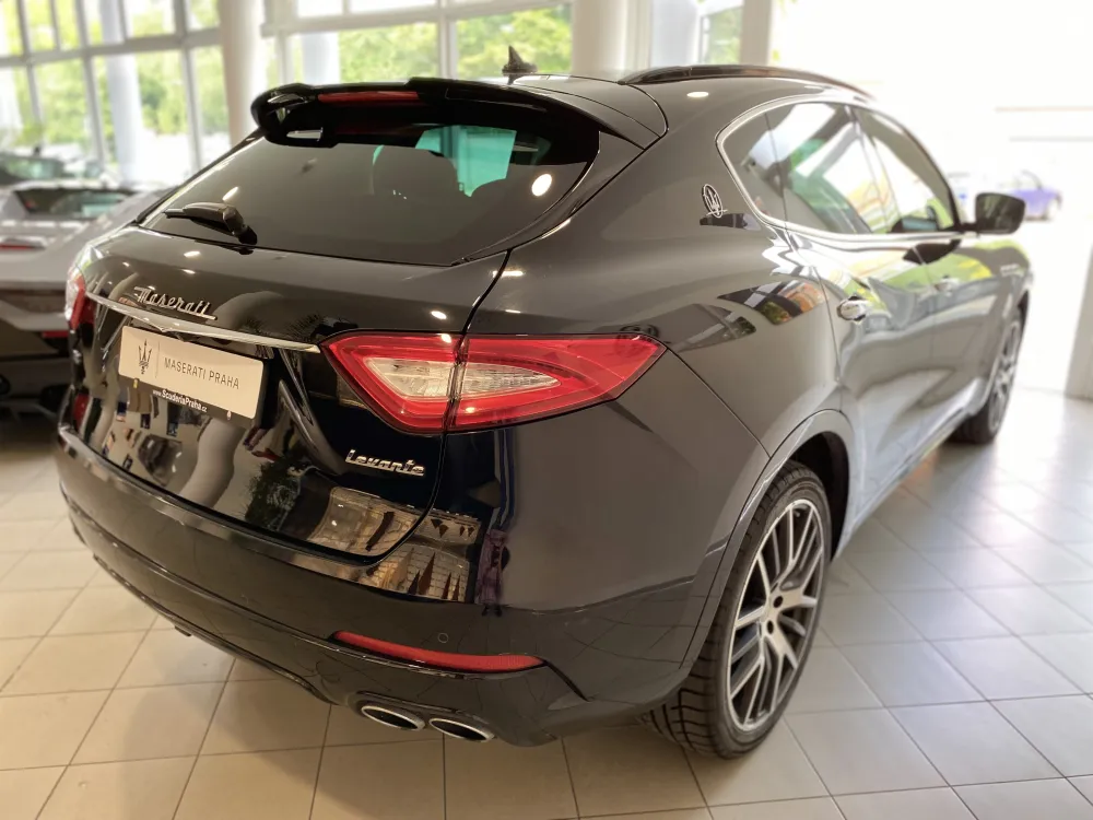 Maserati Levante foto 5