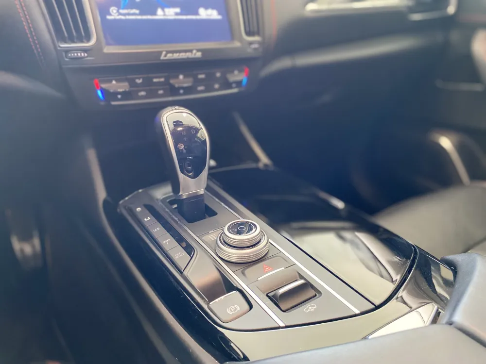 Maserati Levante foto 15