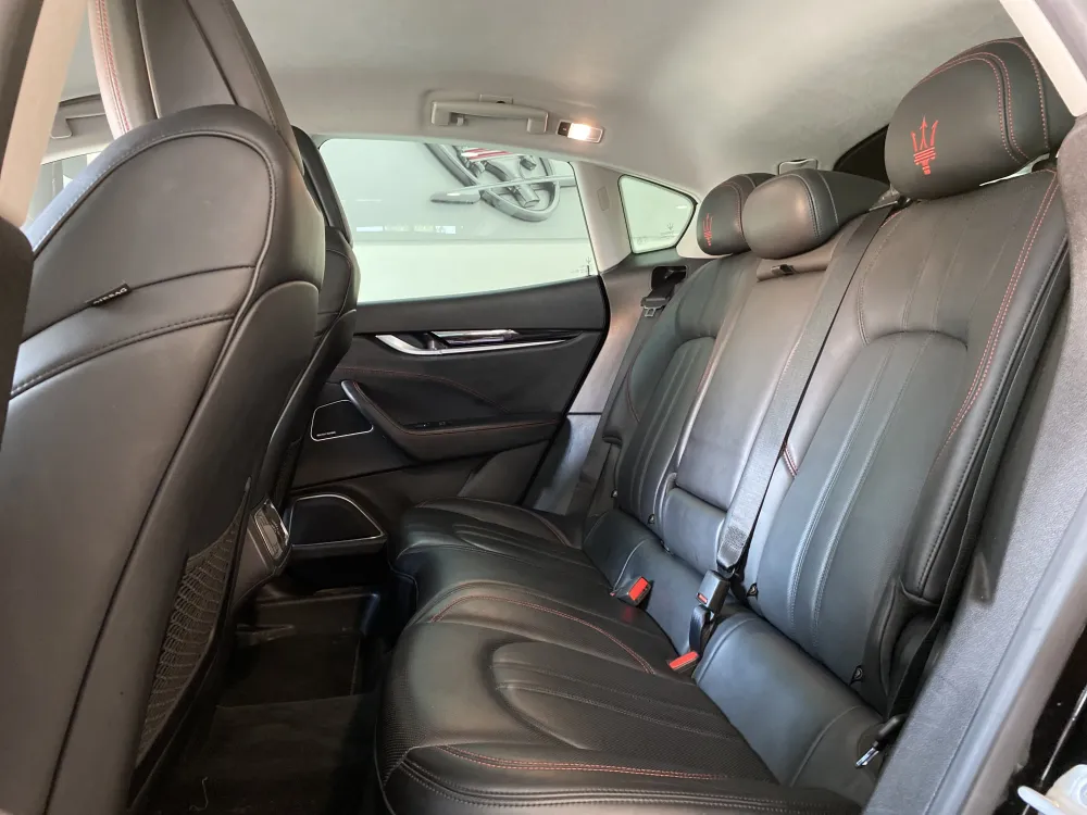 Maserati Levante foto 16