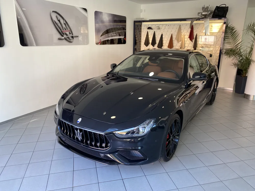 Maserati Ghibli foto 1