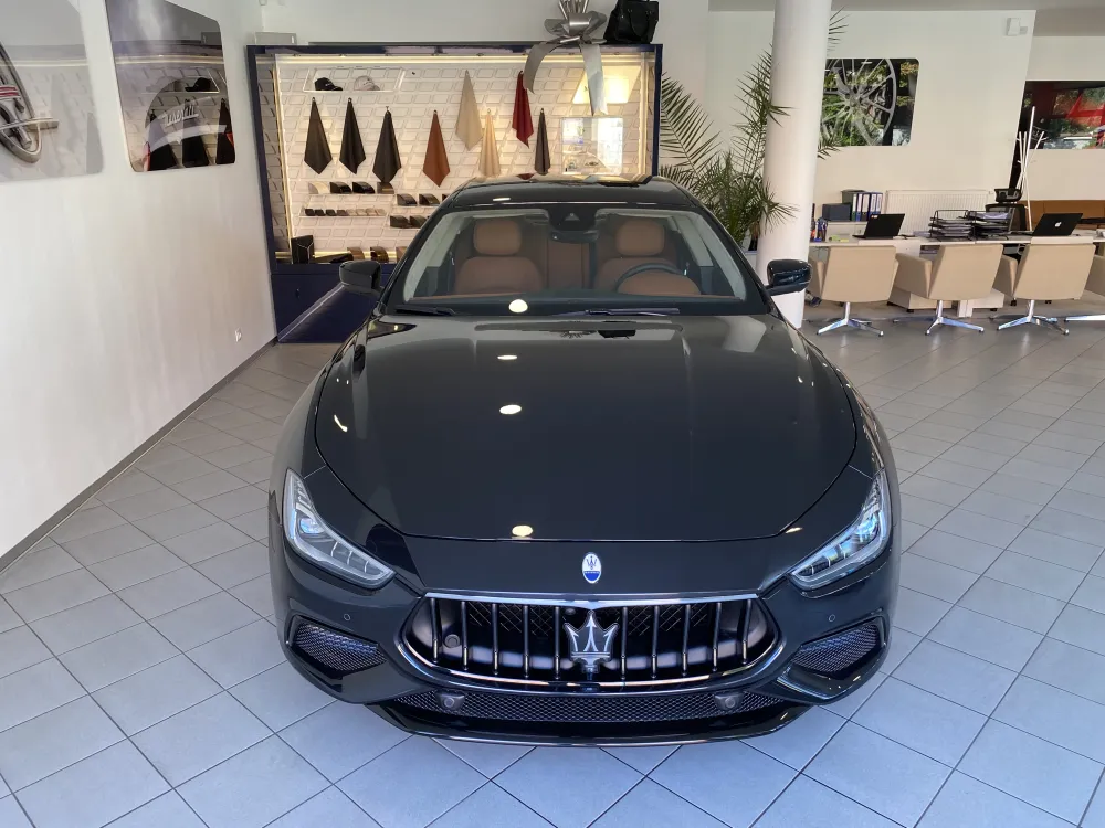 Maserati Ghibli foto 2