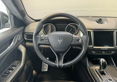 Maserati Levante - foto 12